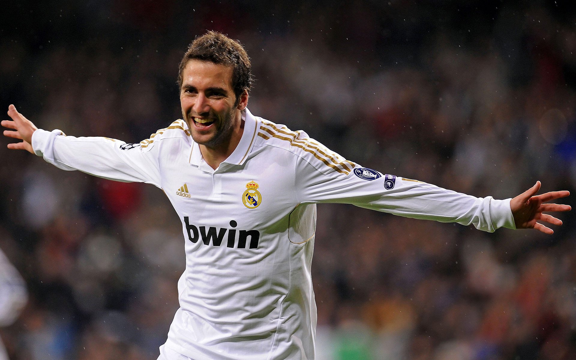 爱游戏在线-本泽马奥运前夜一剑封喉，当老将的黄昏照亮新世界的黎明