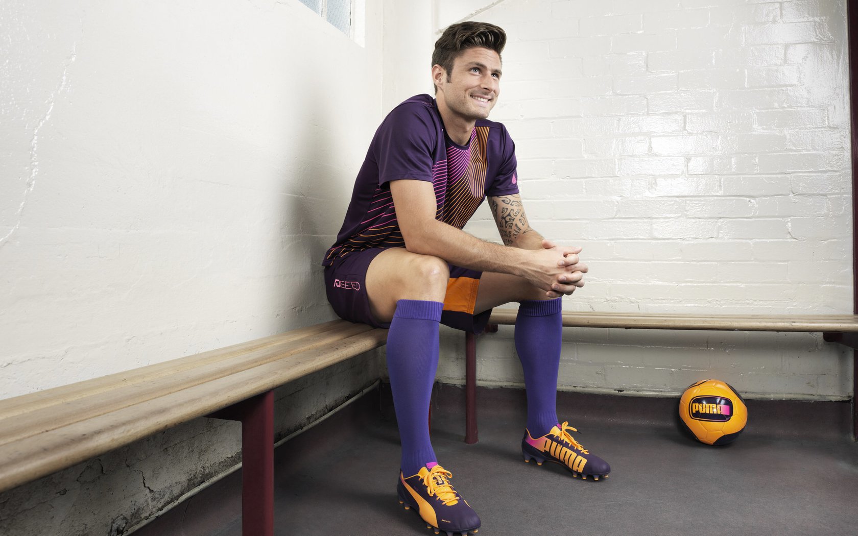 爱游戏入口-伊萨克,从安第斯山麓到永恒之城,一个智利少年的足球史诗